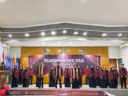 PELANTIKAN DAN RAPAT KERJA IMM UTSMAN BIN AFFAN FAKULTAS EKONOMI DAN BISNIS UM METRO PERIODE 2025/2026