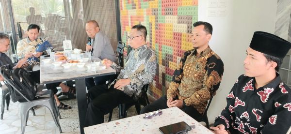 Silaturahmi Paguyuban Dosen dan Staf FEB UM Metro, Ust. Hariyanto Ajak Amalkan “DUIT” dalam Kehidupan Sehari-hari