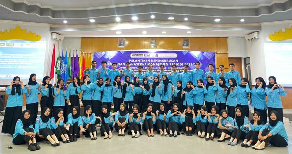 Pelantikan Pengurus HIMAMEN FEB UM Metro Periode 2025–2026 dan Upgrading Kepengurusan: Momentum Pembaruan dan Penguatan Organisasi