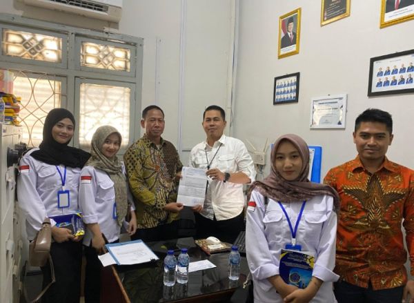 Mahasiswa FEB UM Metro Dihantarkan ke Lokasi KKN, Siap Mengabdi Mulai 14 Juli 2025