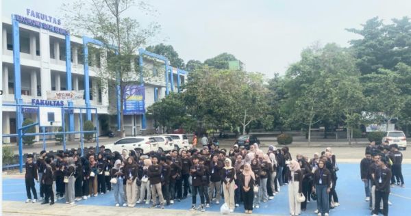 Mahasiswa FEB UM Metro Resmi Dilepas untuk Kuliah Lapangan ke Dunia Usaha dan Industri serta PTMA