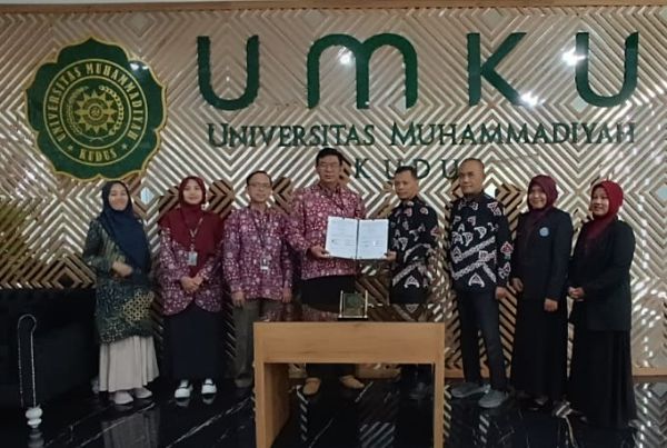 FEB UM Metro Jalin Kerja Sama Strategis dengan UM Kudus, Teken MoU-MoA dan Gelar Kuliah Umum