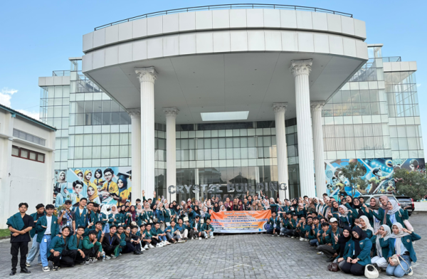 Mahasiswa FEB UM Metro Awali Kuliah Lapangan dengan Kunjungan Inspiratif ke UM Kudus