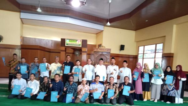 Dosen FEB UM Metro Terima SK Dosen Tetap Yayasan BPH UM Metro