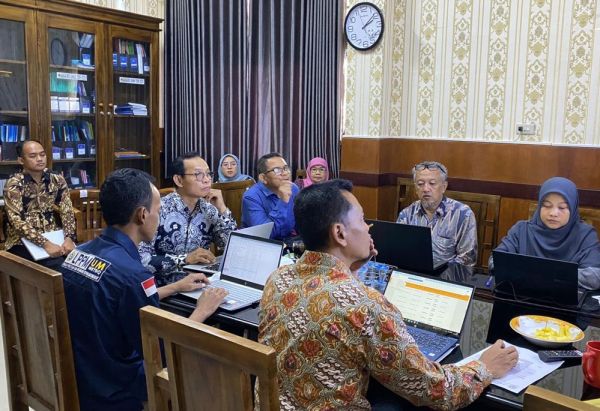 Prodi S1 Manajemen FEB UM Metro Gelar Rapat Koordinasi Persiapan Re-Akreditasi