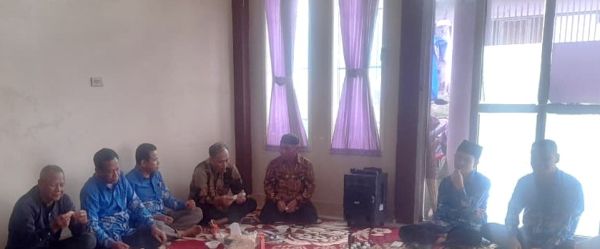 Paguyuban Dosen dan Karyawan FEB UM Metro Perkuat Silaturahmi dan Spiritualitas dalam Kebersamaan